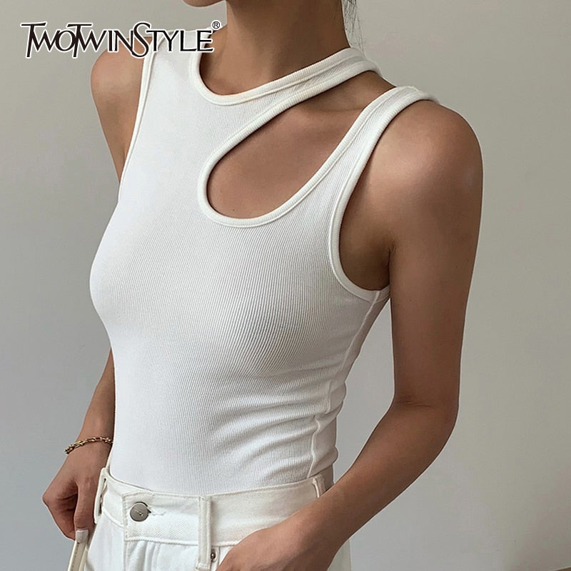 TWOTWINSTYLE Casual White Cut Out Women&#39;s T Shirt Round Neck Sleeveless Korean Slim T Shirts Female Clothing 2022 Summer Fashion